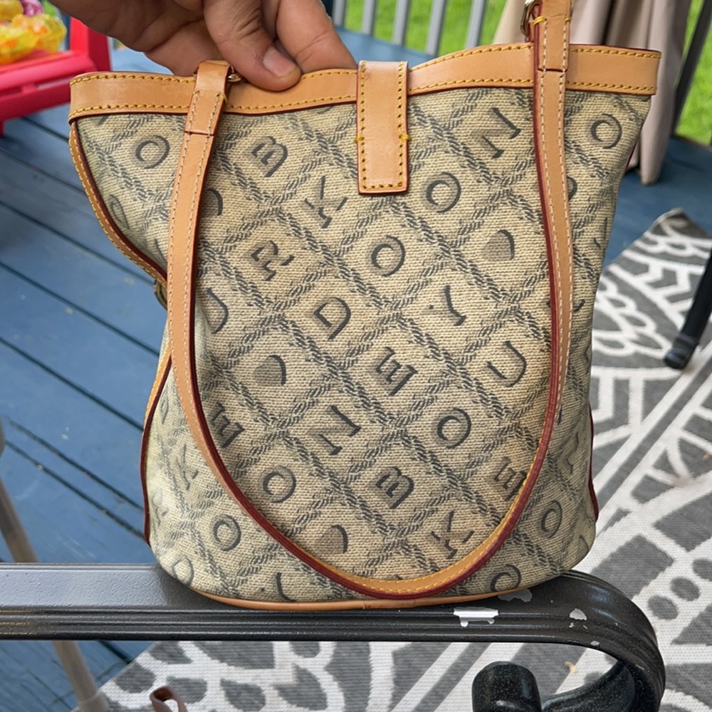 Dooney & bourke - Picture 6 of 9